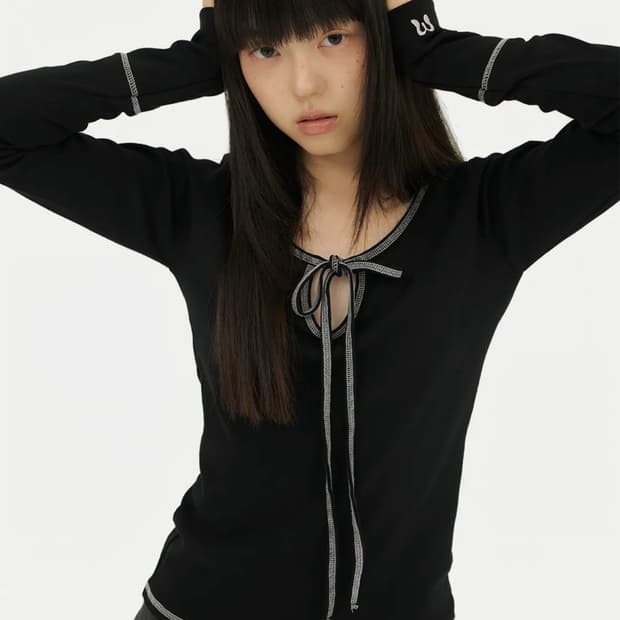 미레코 스티치 리본 티 블랙