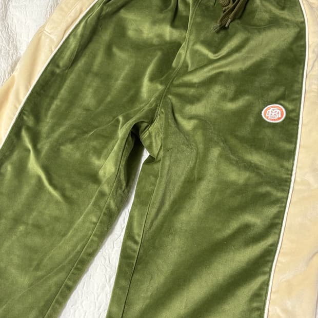 배드블러드 실크 벨벳 와이드 2 WAY 팬츠 - 맛챠 그린