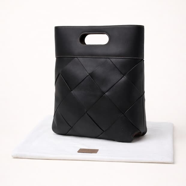 [S급] 보테가 베네타 인트레치아토 위빙 토트백 블랙 판매합니다!!!