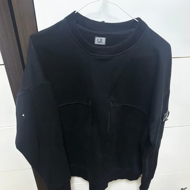 cp컴퍼니 맨투맨