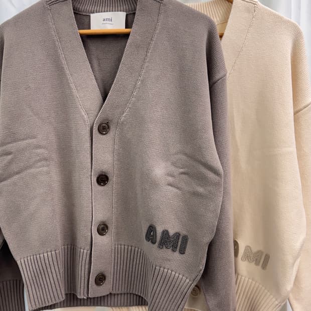 ✨ [새상품] 아미 AMI 레터링 가디건 ✨