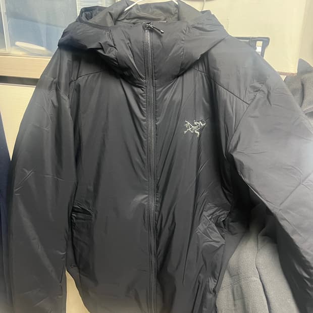 아크테릭스 아톰후디 블랙 L