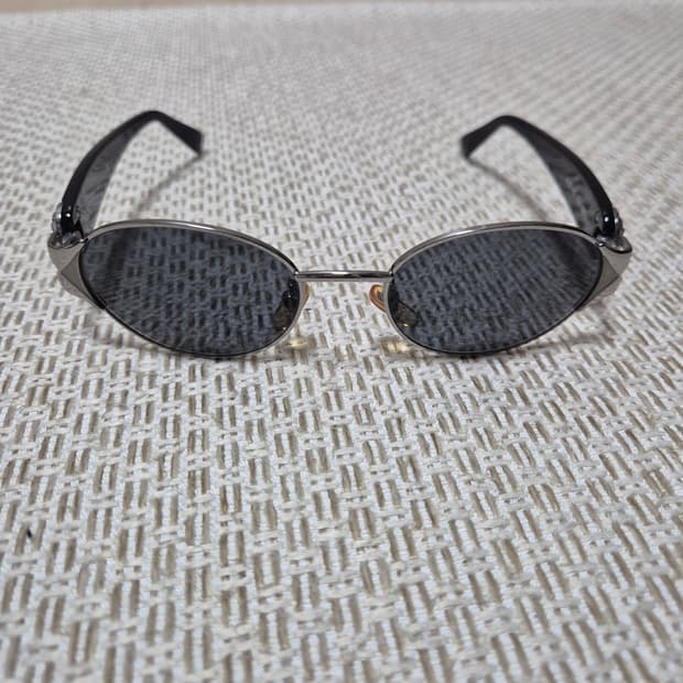 (정품) 지아니 베르사체 메두사 선글라스 블랙 90s 선글라스