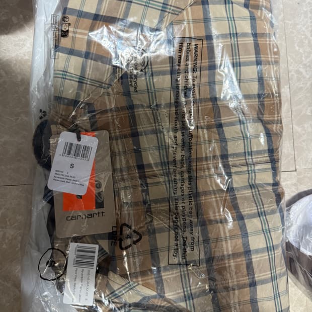 S사이즈 칼하트WIP 리버시블 플래너 자켓
