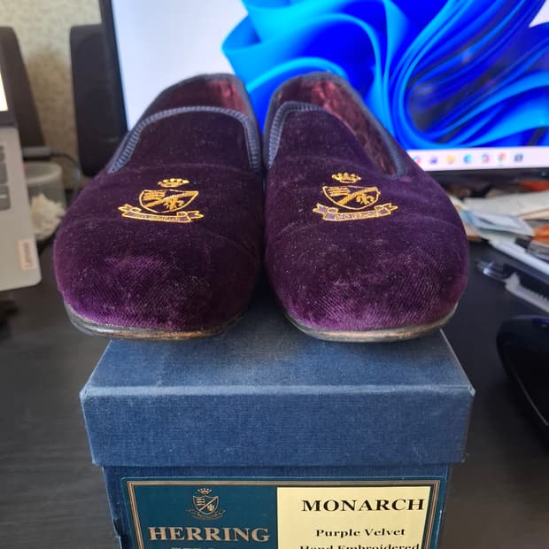 헤링슈즈 모나크 퍼플 벨벳 슬리퍼 (UK 9.5)