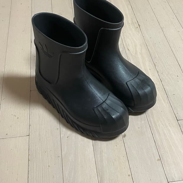 아디다스 슈퍼스타 부츠 255