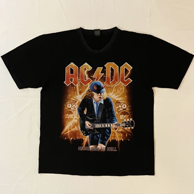 AC/DC 프린팅 반팔 티셔츠 블랙