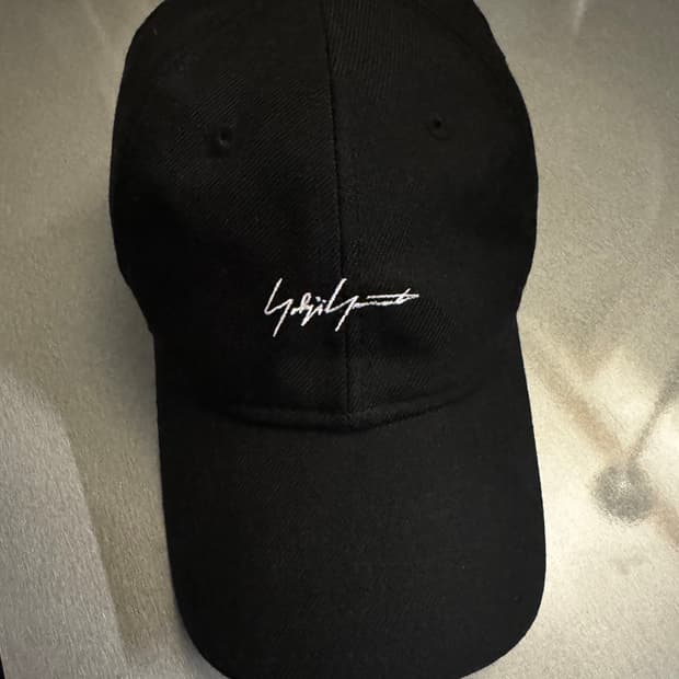 요지야마모토 뿌르옴므 뉴에라 볼캡