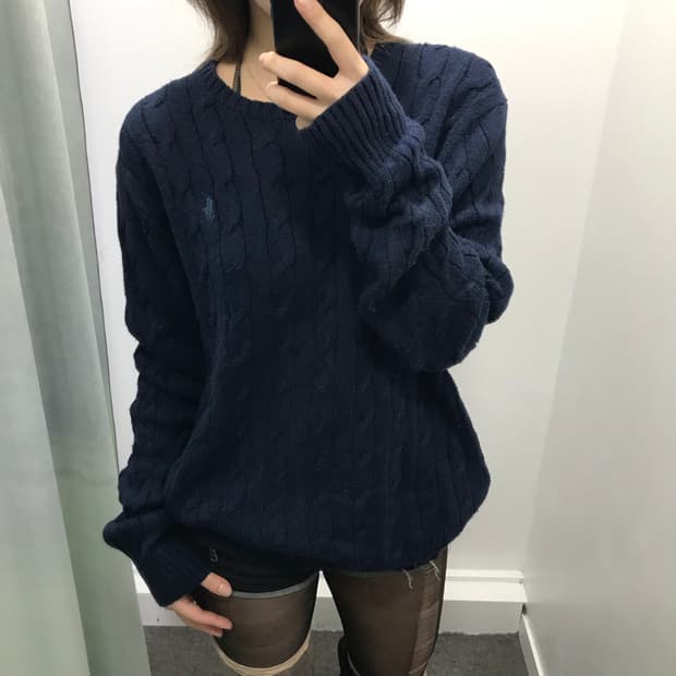 폴로 네이비 꽈베기 니트 