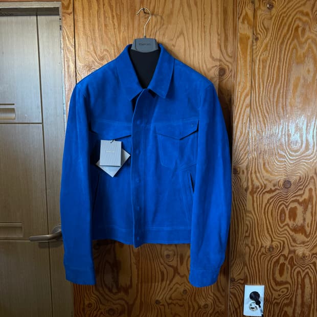 톰포드 25 f/w 스웨이드 자켓 판매 합니다.