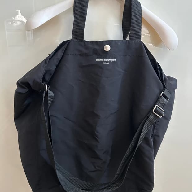 꼼데가르송 옴므 블랙 토트백 (나일론)