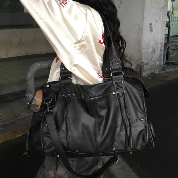 팬시클럽 벨티드 워싱 레더백 (BLACK) 