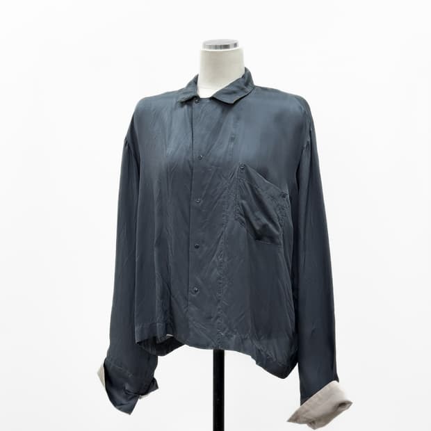 토가 풀라 큐프라 새틴 컬러 블록 셔츠