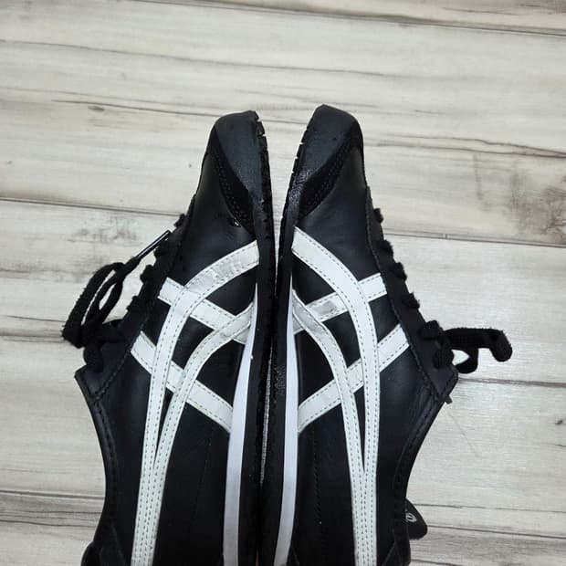 오니츠카 타이거 멕시코 66 블랙 235