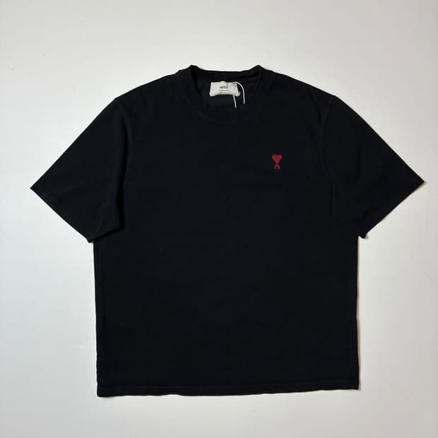 아미 AMI 스몰 하트 로고 반팔 티셔츠 PN9123