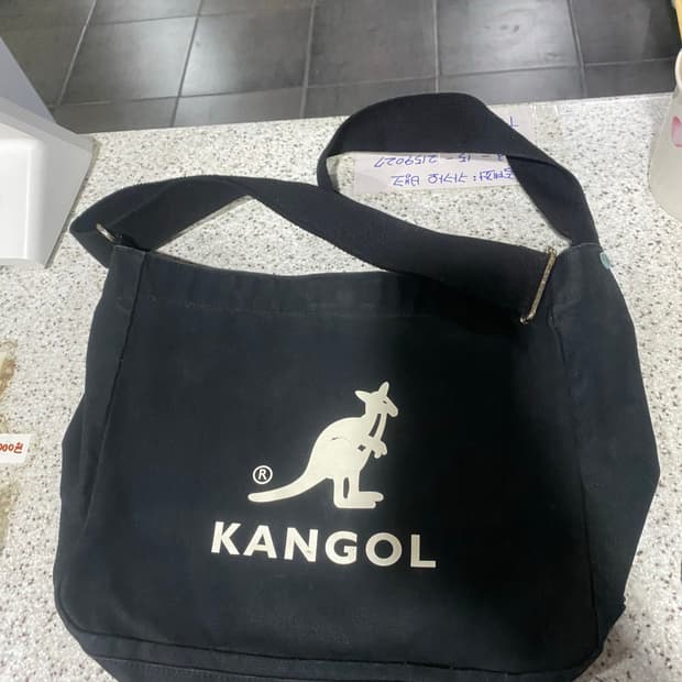 캉골 블랙 캔버스 크로스백