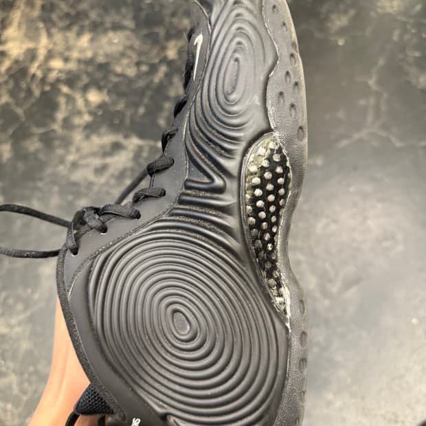 나이키 꼼데가르송 폼포짓 280사이즈 블랙