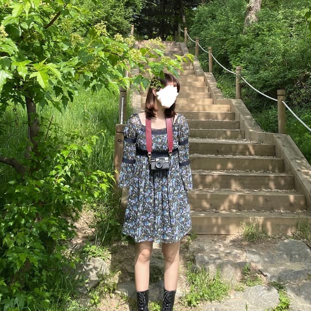 네이비 플라워 레이스 스퀘어넥 원피스