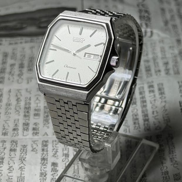 SEIKO quartz chronos