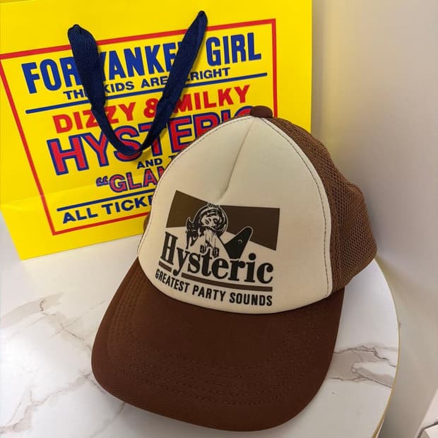 히스테릭 글래머 그레이티스트 파티 사운즈 메쉬 캡