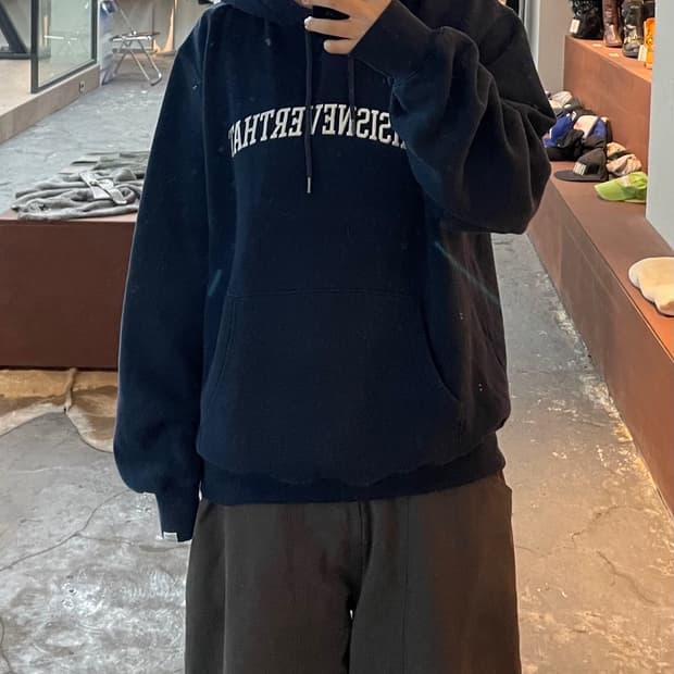 디스이즈네버댓 아치 로고 네이비 후드티 H550