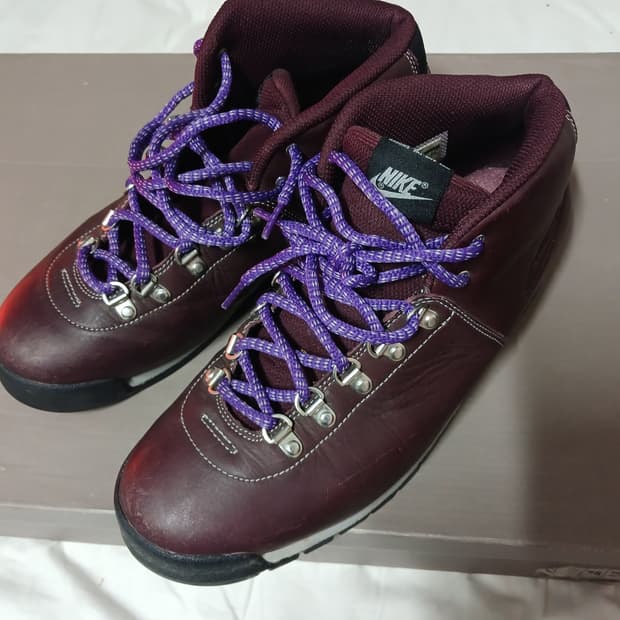 나이키 에어 마그마 MD 트래킹 등산 데일리 스니커즈