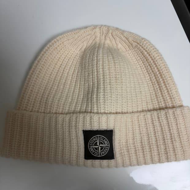 스톤아일랜드 비니