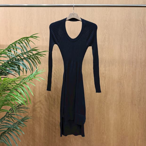 디젤 니트 원피스 백 오픈 스트랩 타이 디테일 디테일 슬림핏 블랙