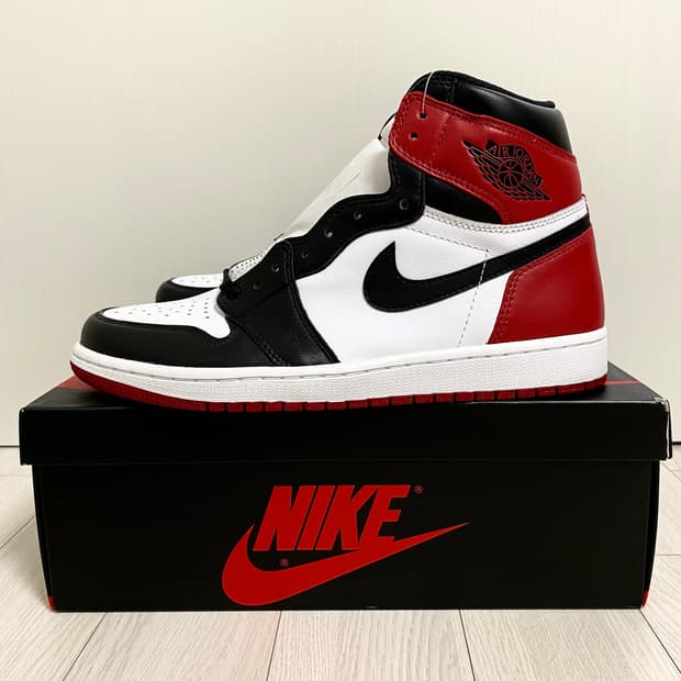 NIKE AIR JORDAN 1 HIGH OG BLACK TOE 2016