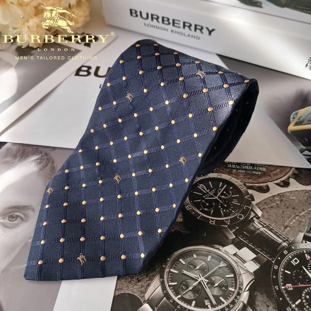 버버리 실크 기마사 자수 체크 넥타이 9.6cm A+등급 A19059
