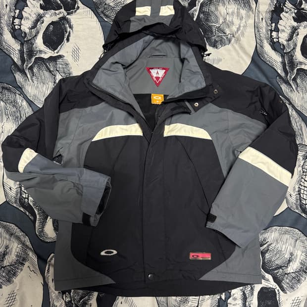 00s 오클리 파카 바람막이 M사이즈 