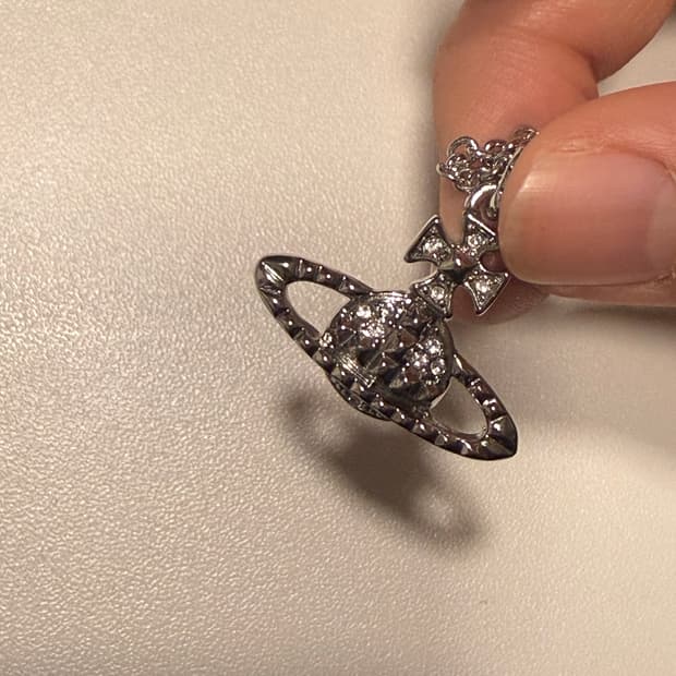 비비안웨스트우드 목걸이