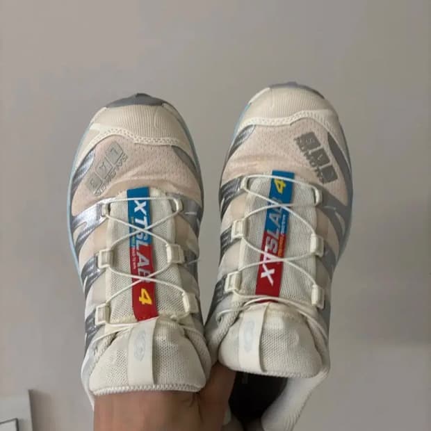 살로몬 Xt4 OG 바닐라 아이스 240사이즈