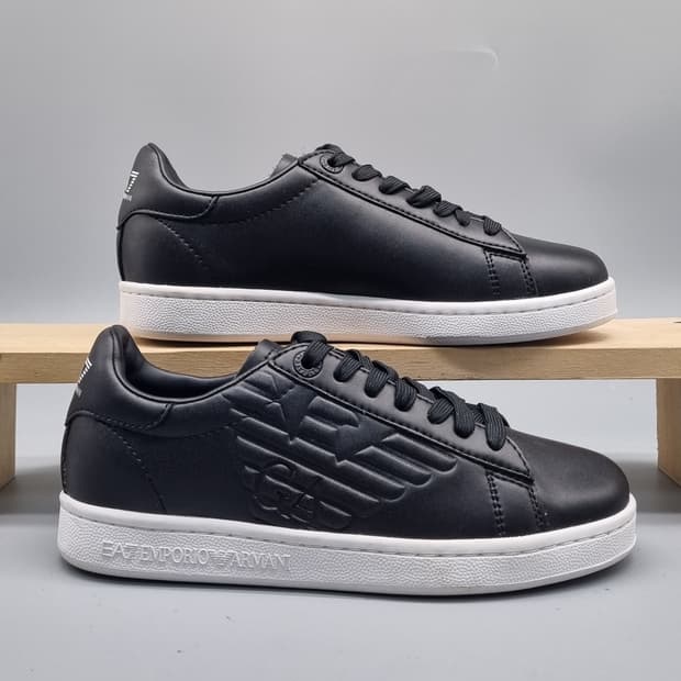 엠포리오아르마니 여성스니커즈235