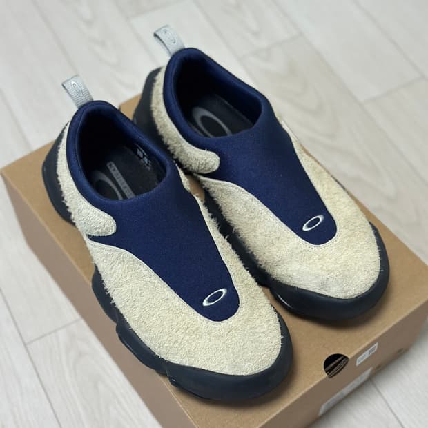 오클리 브레인데드 팩토리팀  샌드블루 280