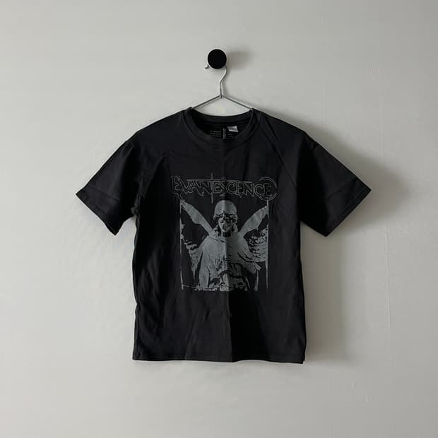 H&M 에반에센스 그래픽 티셔츠