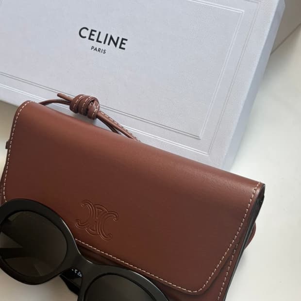 셀린느 트리옹프 01 선글라스 블랙 (정품)