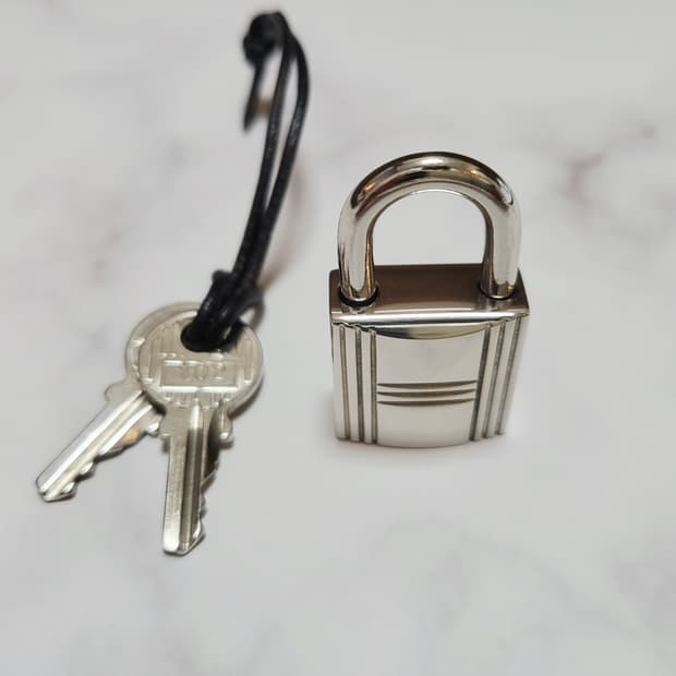 정품 에르메스 자물쇠 열쇠2개 세트