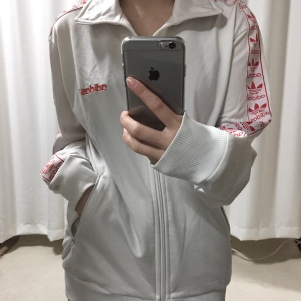 아디다스 흰빨 화이트 와글와글 트랙탑 져지