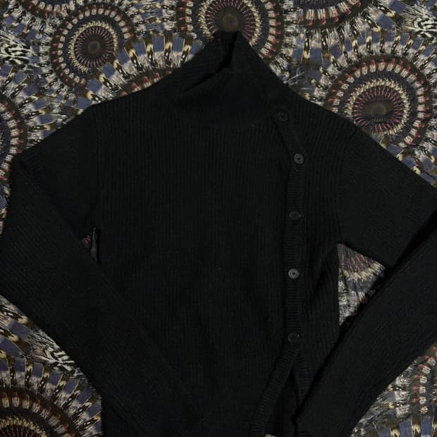 미세키서울 사이드 버튼 니트