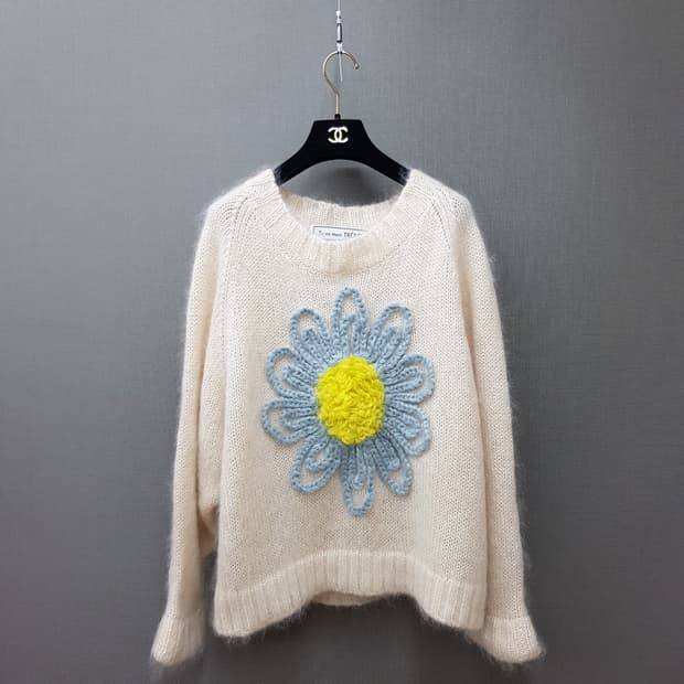 Tu es mon 2022  플라워 모헤어 니트 스웨터  F사이즈