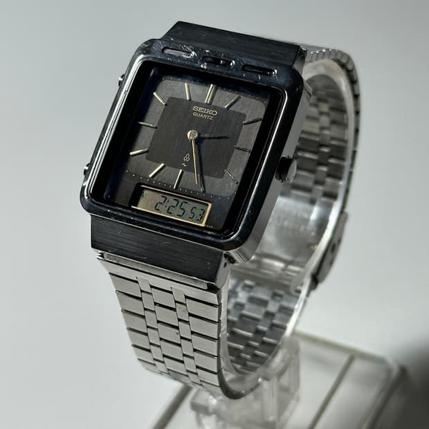 SEIKO quatrz anadigi