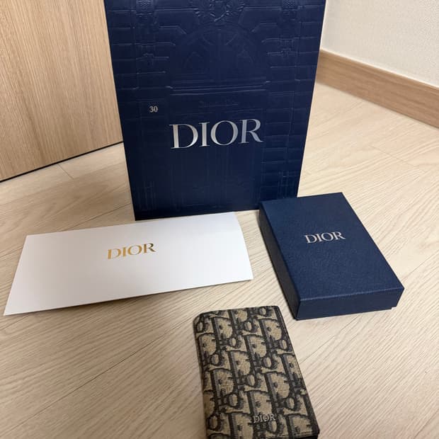디올 오블리크 오거나이저 카드지갑