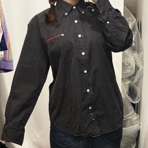 블랙 폴로 셔츠