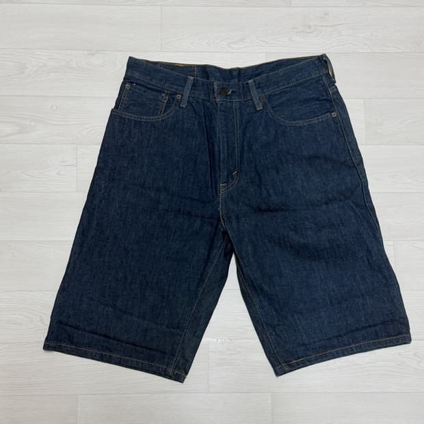 [33] Levis 569 반바지