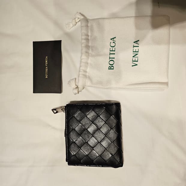 보테가 베네타 반지갑 검정