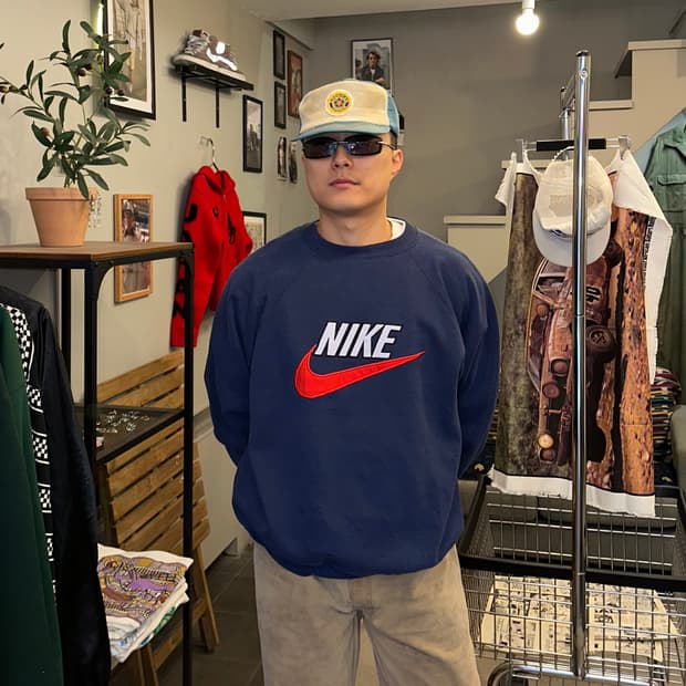 90’s Nike old swoosh logo faded sweats