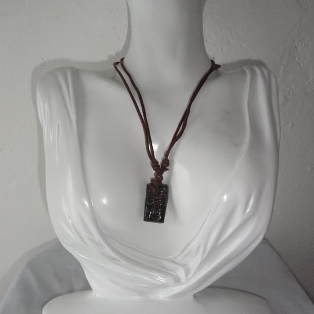 yujagi button necklace