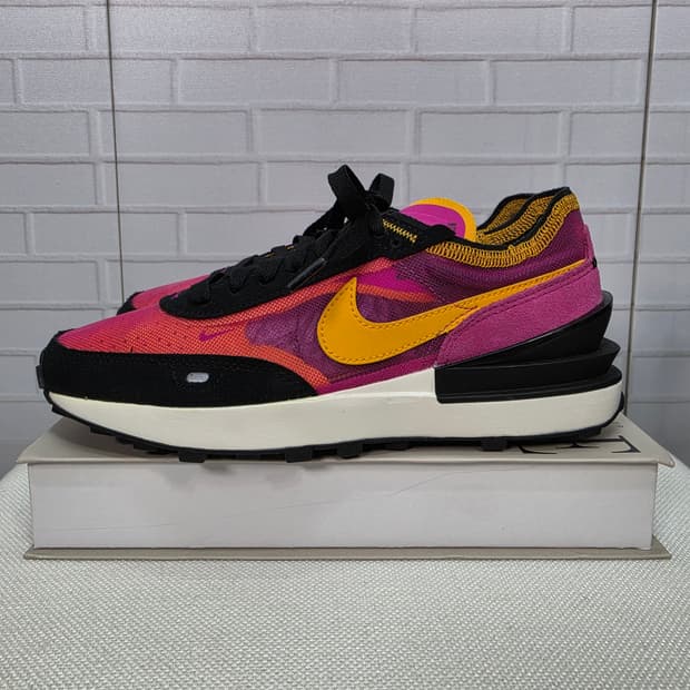 나이키 와플 원 액티브 푸시아 스니커즈 운동화 신발 235사이즈 새상품