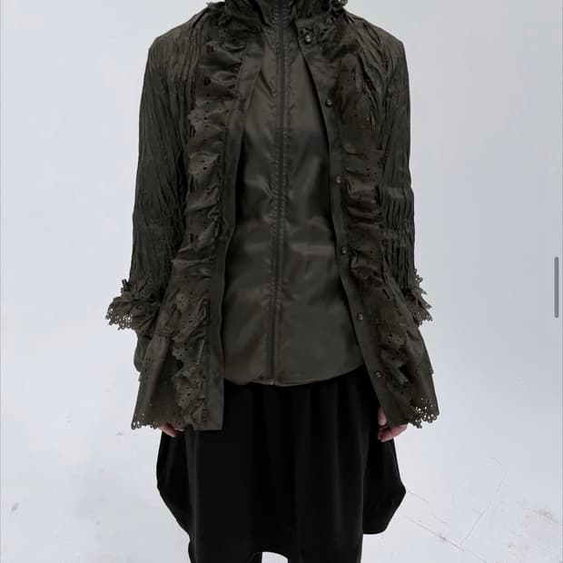 에옹쓰 토넬 펀칭 블라우스 브라운